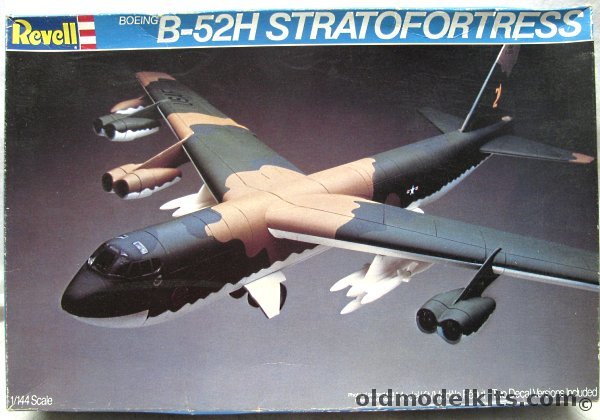 Revell 1/144 Boeing B-52H Stratofortress - With GMA-87A Skybolt / AGM-69 SRAM / AGM-28 Hound Dog / ADM-20 Quail Missiles, 4728 plastic model kit